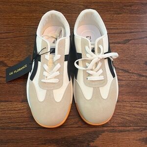 De Florance White and Black Sneakers
